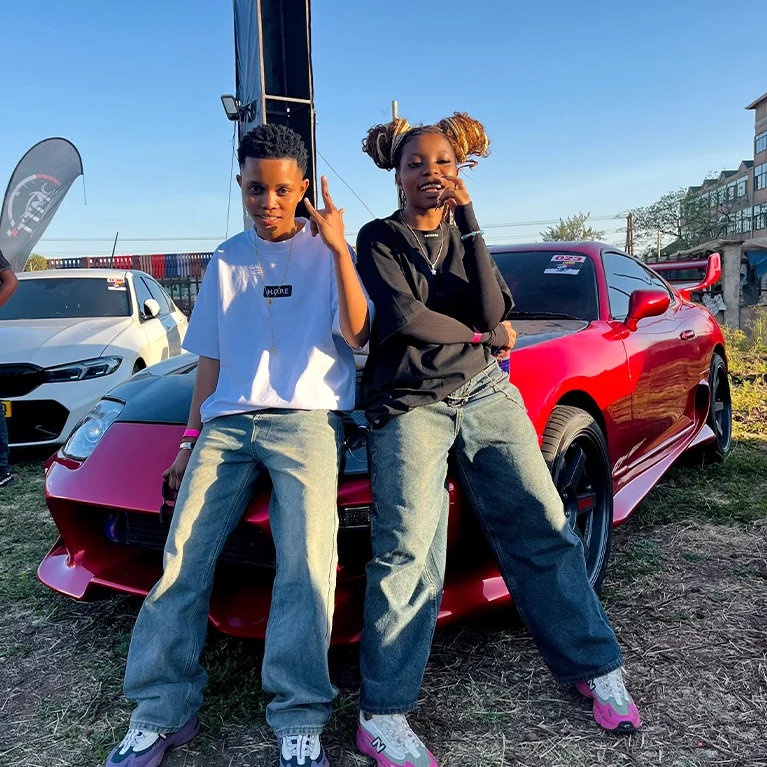 Queens Bees - Niko Na Raha Zangu MP3 Download | Audio Mpya